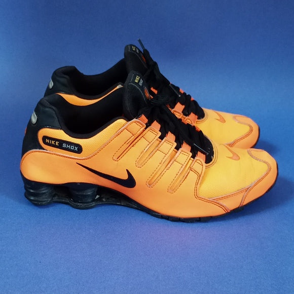 Nike Shox NZ Leather Running Shoes Sneakers Orange Crimson Black Men’s 378341-801