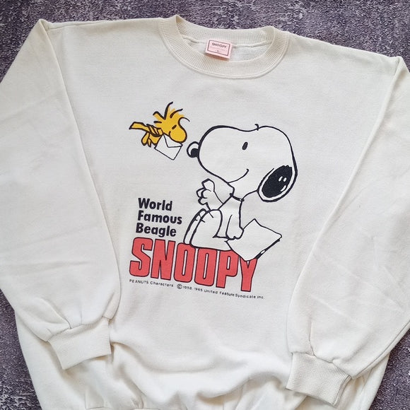 Vintage 1965 World Famous Beagle Snoopy Crewneck Sweater
