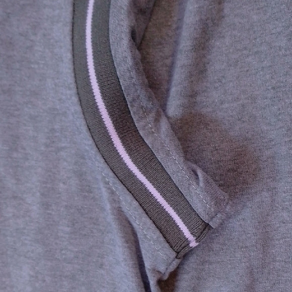 Vintage 90s NIKE Men's Gray V-Neck Sweater