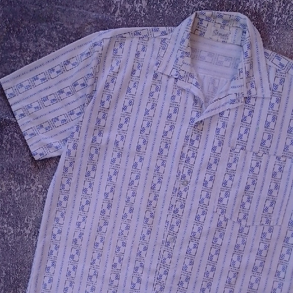 Vintage 90s Japanese Men's Blue Patterned Short Sleeve Shirt St.Marks