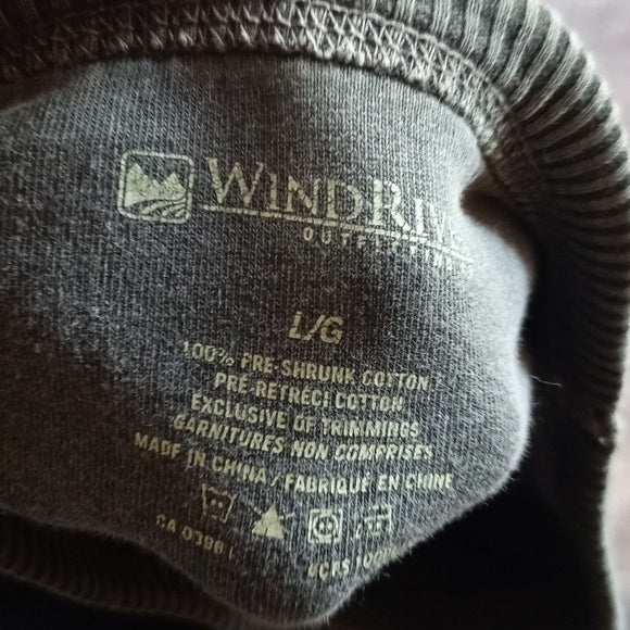 Vintage 90s Blank Essential Wind River Crewneck Sweater
