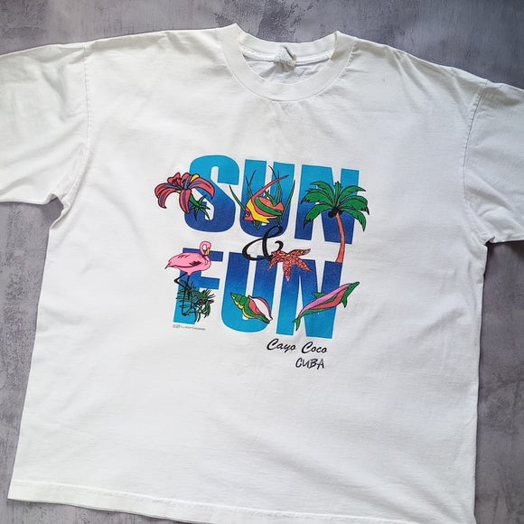 Vintage 90s SUN FUN Cayo Coco Cuba Big Print Graphic T-Shirt