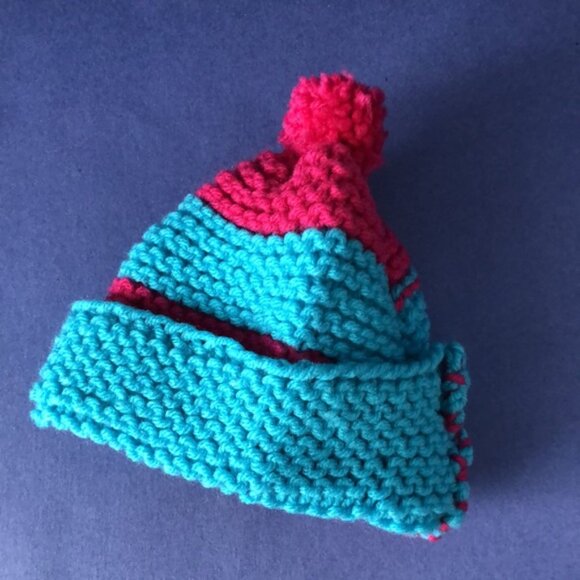 NWOT Vintage Hand-Knitted Made-in-Canada Teal & Red Beanie with Pom Pom
