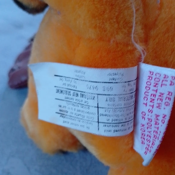 Vintage 1981 Garfield Baseball Themed Plush Toy