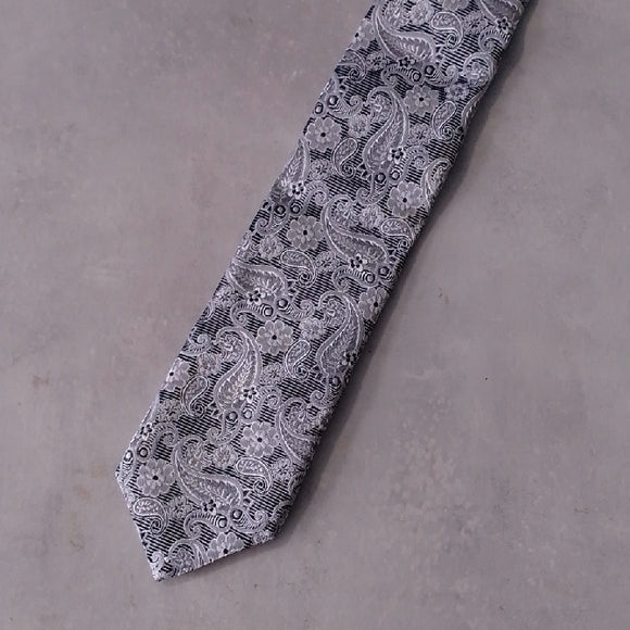 VINTAGE SERICA MADE IN ITALY SILK Elegant Gray Paisley Men's Tie