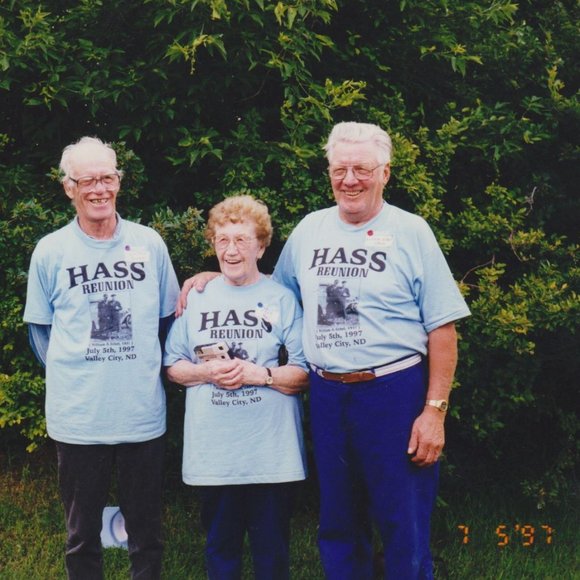 Vintage 1997 Hass Family Reunion July 5th, Valley City, ND Single Stitch T-Shirt