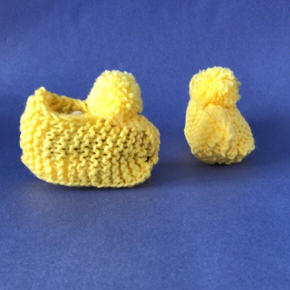 NWT Vintage Handmade Knitted Sunshine Yellow Children’s Slipper Booties