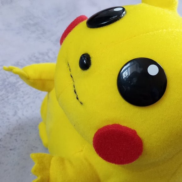 Vintage 1999 Pikachu Pokemon Plush Doll Nintendo
