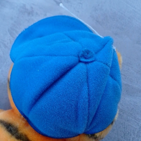 Vintage 1981 Garfield Baseball Themed Plush Toy