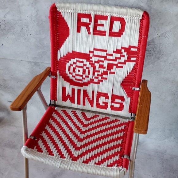 Vintage Red Wings Folding Lawn Chair
