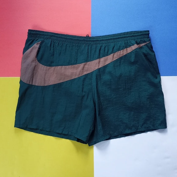 Vintage 90s Nike Big Check Essential Shorts Unisex