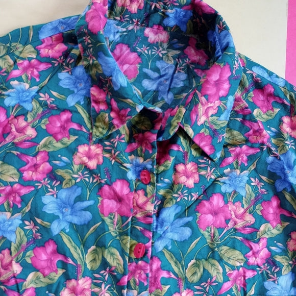 Vintage Womens Button-Up Light Summer Floral Shirt