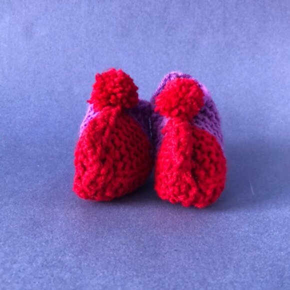 NWT Vintage Handmade Knitted Purple Cherry Children’s Slipper Booties