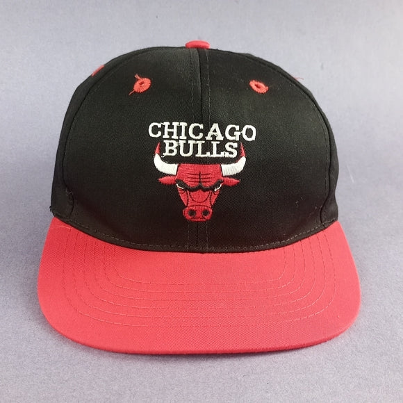 Vintage 90s Chicago Bulls LOGO 7 Official NBA Snapback Hat