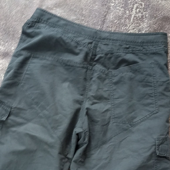 PraAna Men's Gray Cargo Shorts CHIN LENGTH BREATH