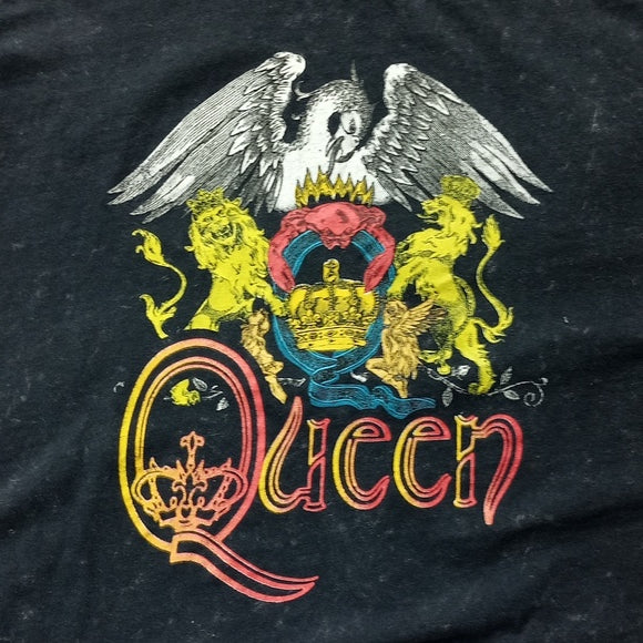 Official Quuen Band Tee Crop Top