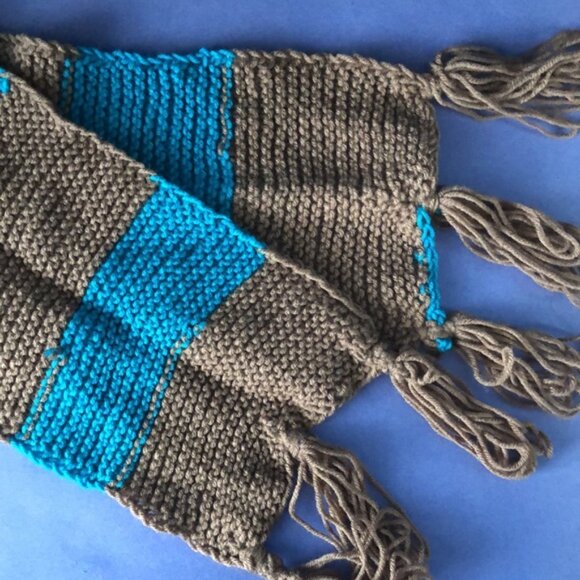 NWOT Vintage Hand-Knitted Made-in-Canada Colourful Warm Scarf