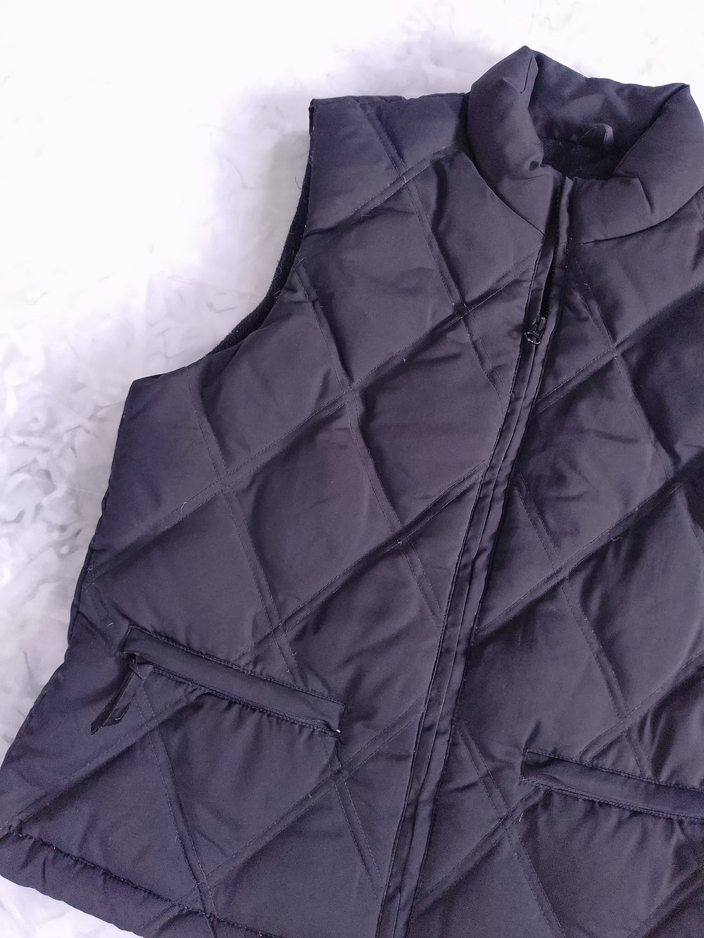 GAP DOWN Classic Women's Quilted Vest - Black