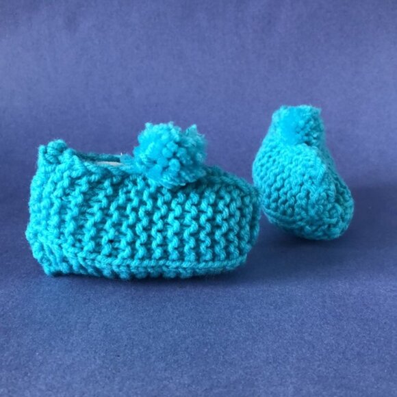 NWT Vintage Handmade Knitted Baby Blue Children’s Slipper Booties