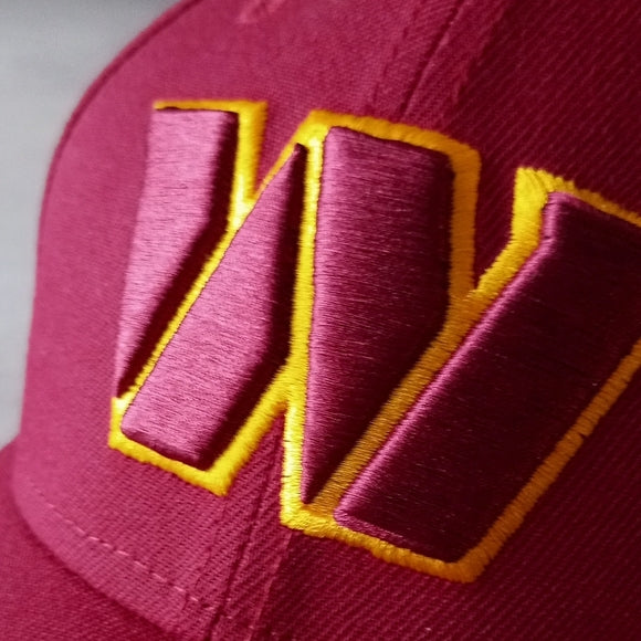 NWOT Washington Commanders Perform 9SEVENTY Stretch-Snap Hat