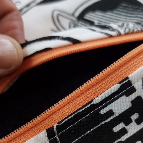 One-of-a-Kind Reworked 1993 NHL Crossbody Bag – Unisex