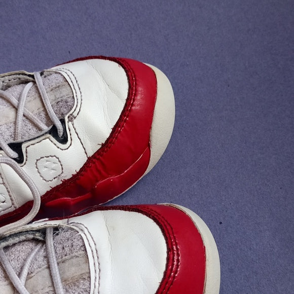 Air Jordan 9 Retro White Gym Red (PS) Shoe 401811-160