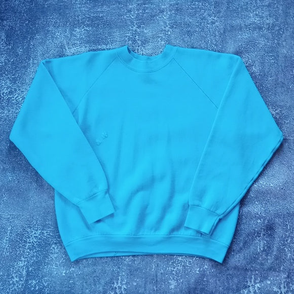 Vintage 90s Two Small Flowers Sewed Crewneck Sweater