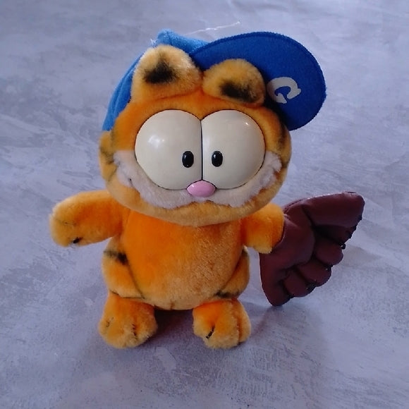 Vintage 1981 Garfield Baseball Themed Plush Toy