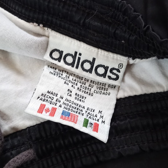 Vintage 90s Adidas Classic Shorts unisex