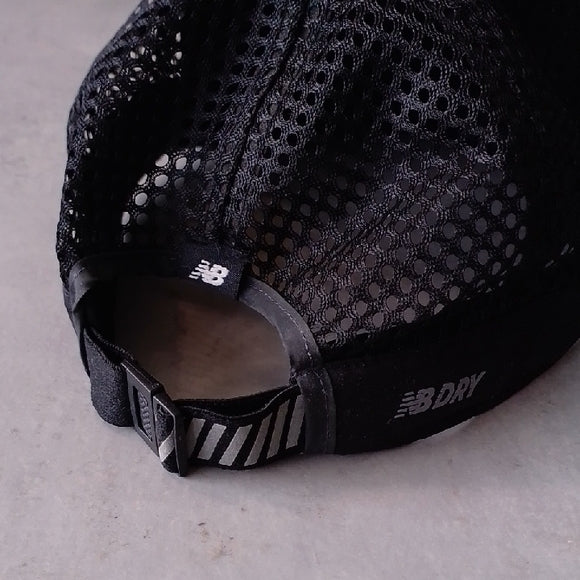 New Balance Dry Dark Mesh Hat Workout