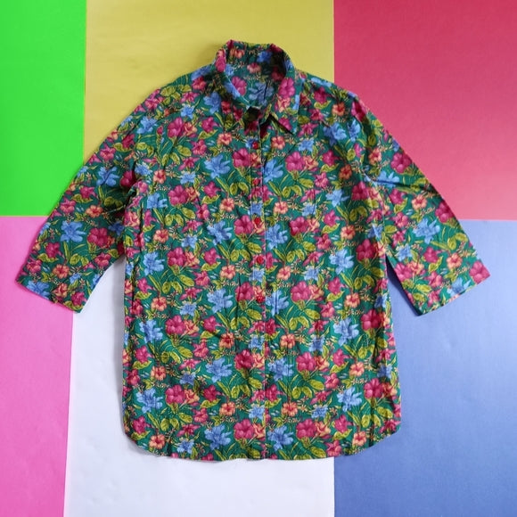 Vintage Womens Button-Up Light Summer Floral Shirt