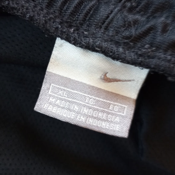 Vintage 2000s Nike Basketball Essential Short With Pockets