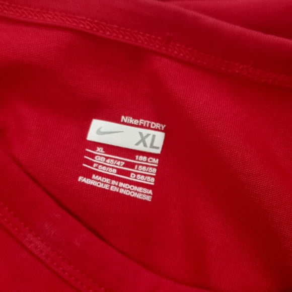 NIKE Fit Dry Essential T-Shirt