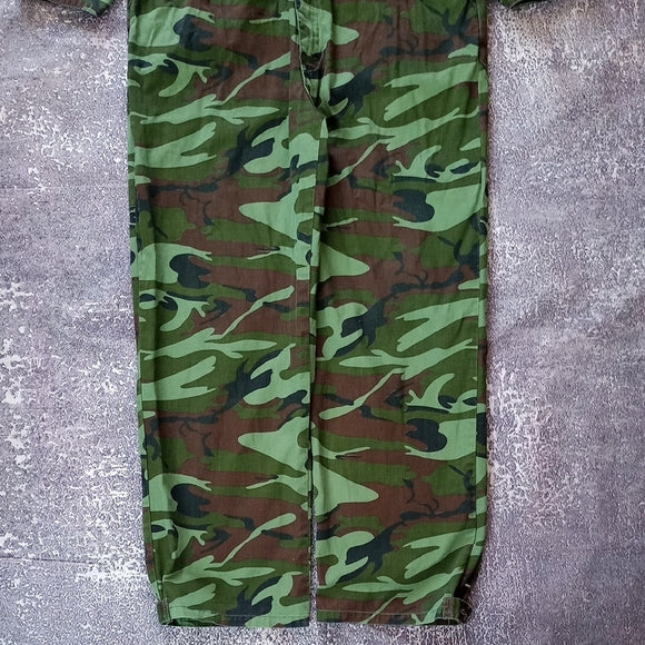 VINTAGE World Famous Camouflage suit Green Duck Hunting Jumpsuit