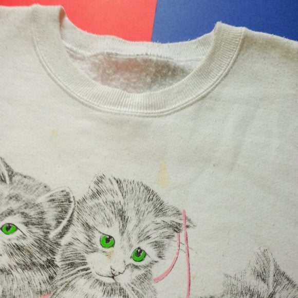 Vintage Women’s Kitties & Yarn Crewneck Sweater