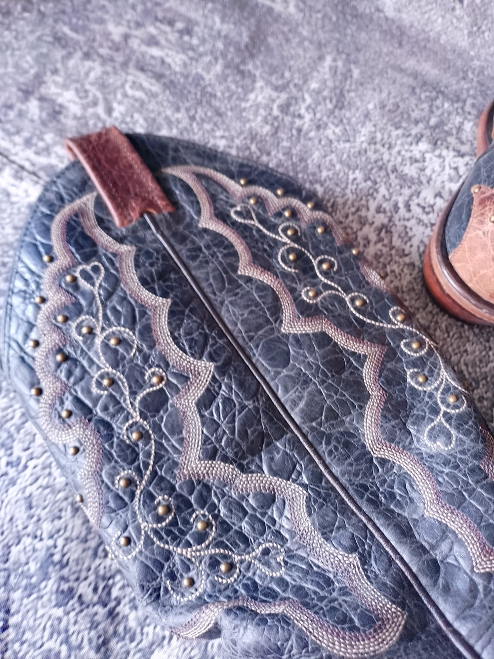 Vintage Canada West Brahma Two-Tone Embossed Leather Western Boots Style 4104