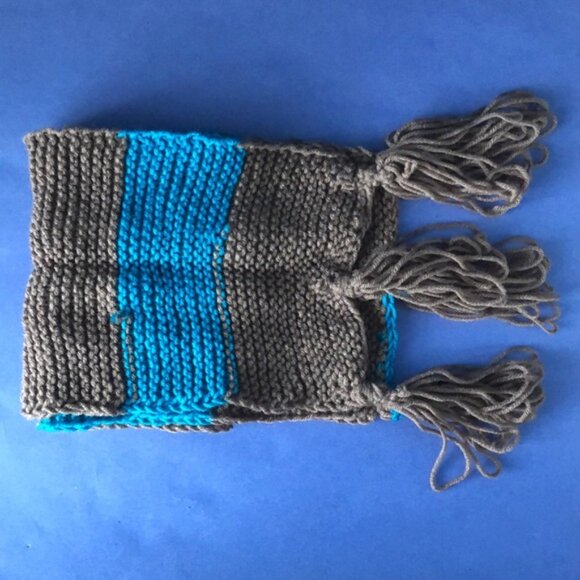 NWOT Vintage Hand-Knitted Made-in-Canada Colourful Warm Scarf