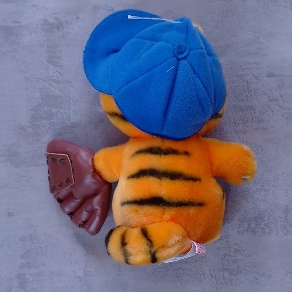 Vintage 1981 Garfield Baseball Themed Plush Toy