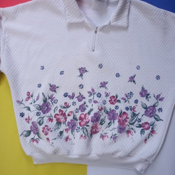 Vintage Women’s Floral Waffle Patterned Sweater