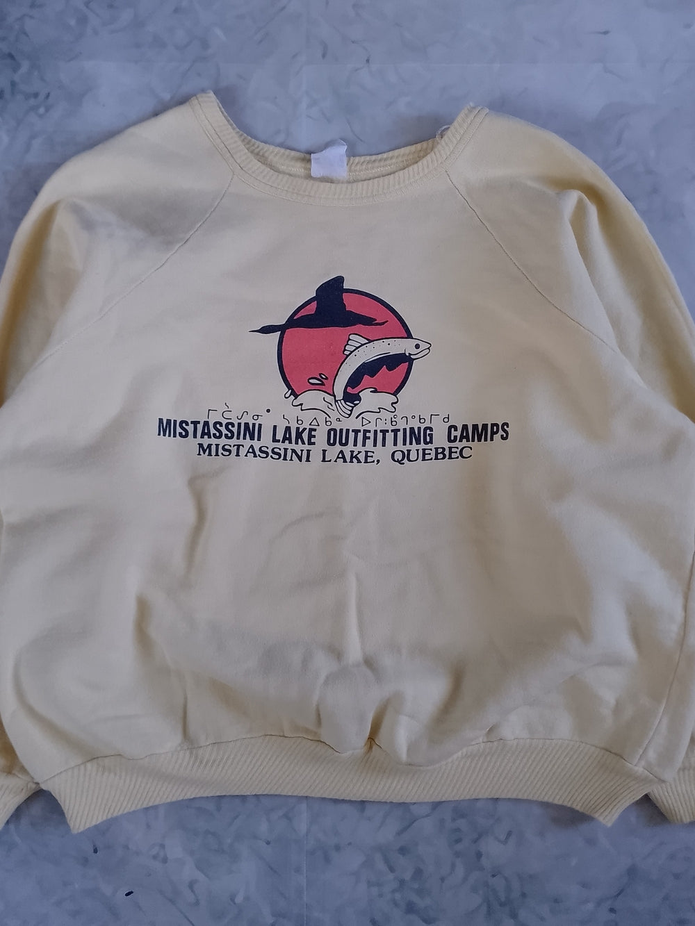 Vintage MISTASSINI LAKE OUTFITTING CAMPS Quebec Duck and Fish Crewneck Sweater