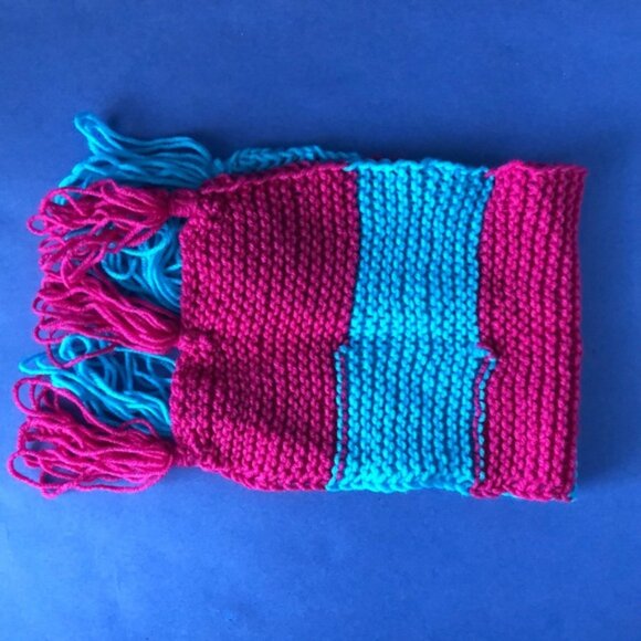 NWOT Vintage Hand-Knitted Made-in-Canada Colourful Warm Scarf