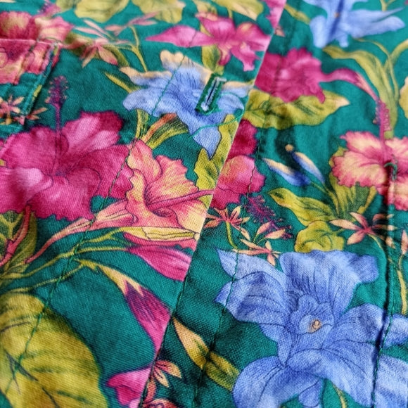 Vintage Womens Button-Up Light Summer Floral Shirt