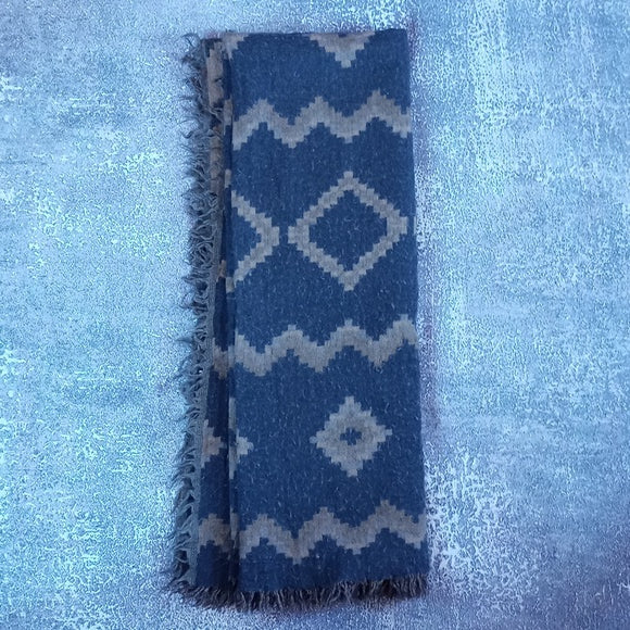 Aritzia Wilfred 100% wool Blanket Scarf STYLE# WSW4-91078-44