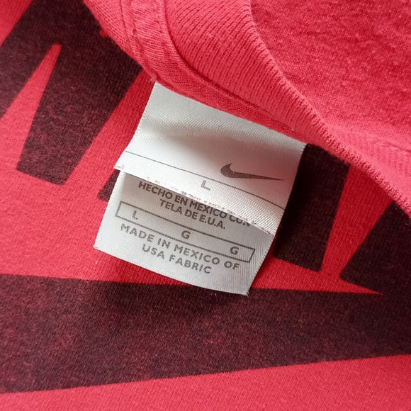 Vintage 2000s NIKE Red Essential T-Shirt