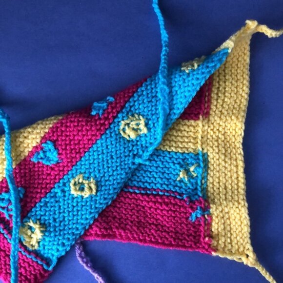 NWOT Vintage Hand-Knitted Made-in-Canada Colourful Baby Welcoming Mini Blanket