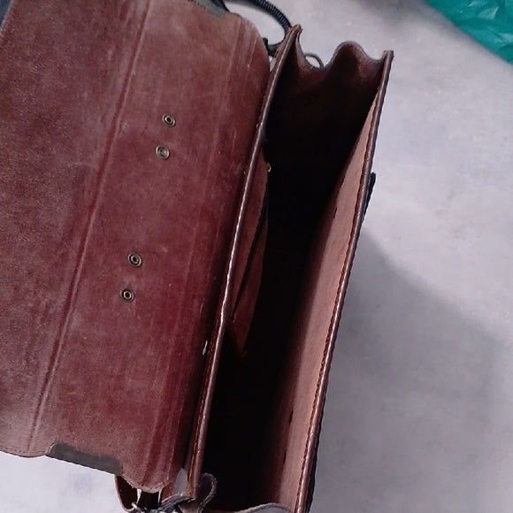 VINTAGE Classic Brown Leather Briefcase