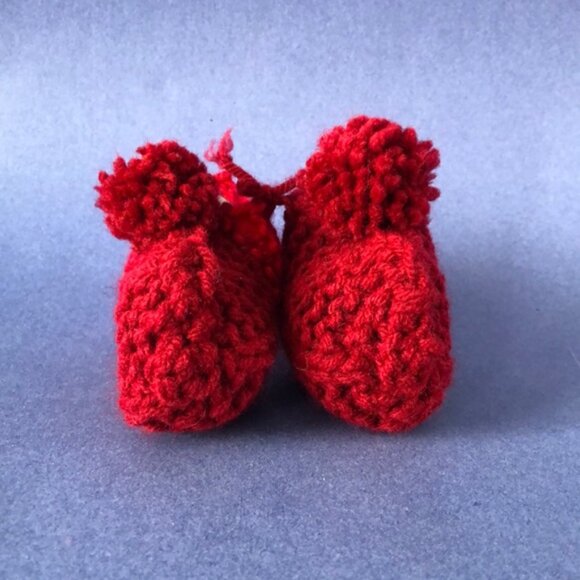 NWT Vintage Handmade Knitted Red Ombre Children’s Slipper Booties