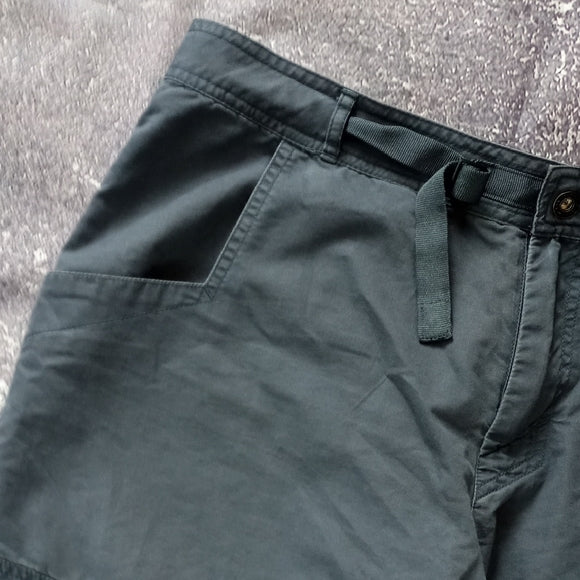 PraAna Men's Gray Cargo Shorts CHIN LENGTH BREATH