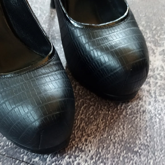 Yves Saint Laurent Paris Black Lizard Embossed Leather Tribtoo Platform Pumps