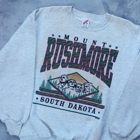 VINTAGE 90s Mount Rushmore South Dakota Crewneck Sweater